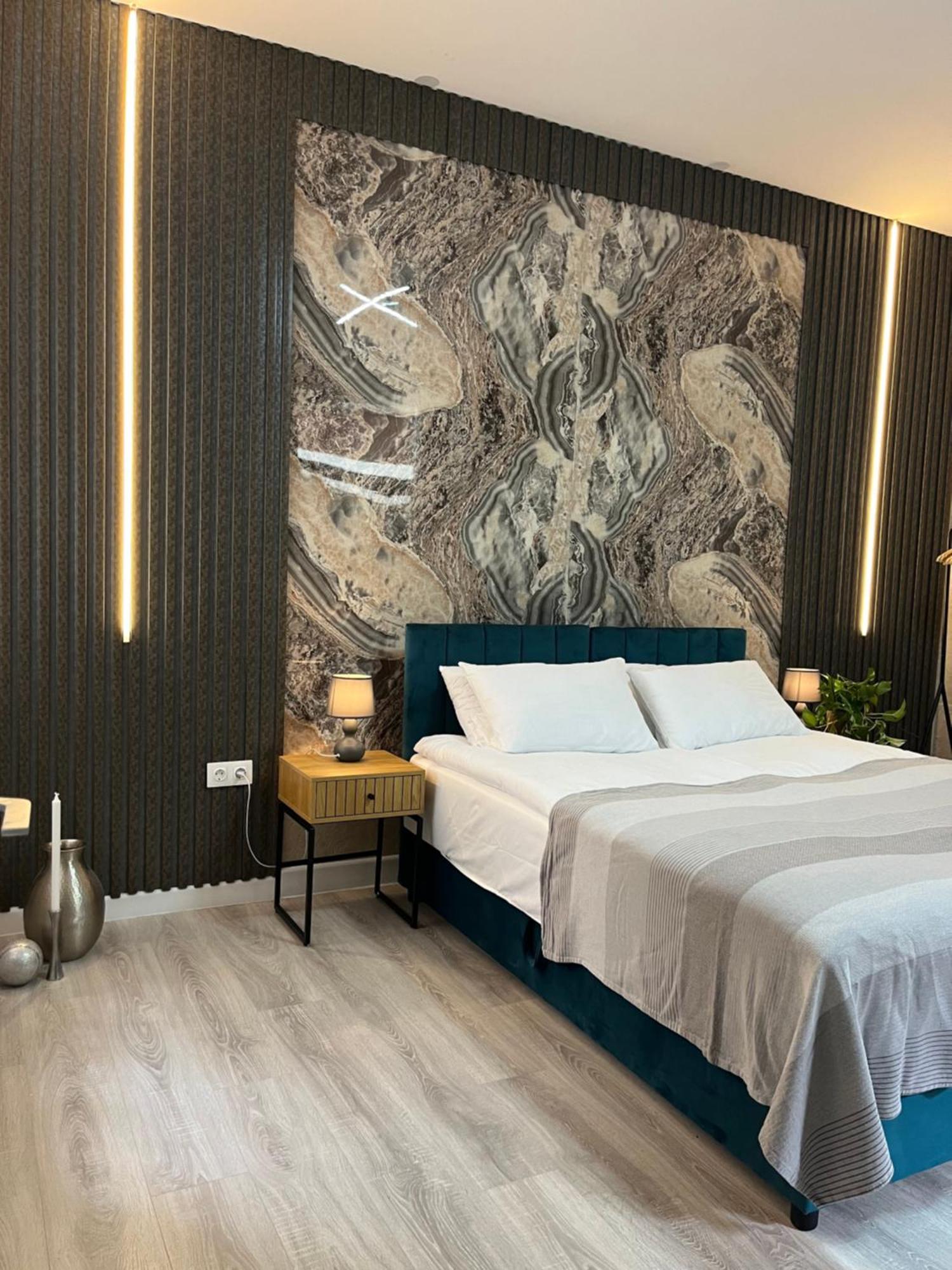 S8 Downtown Apartment *